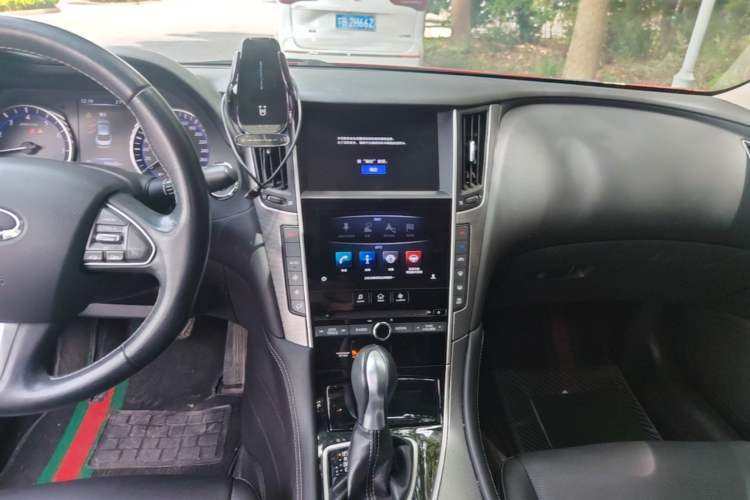 Used Infiniti Q50L 2016 2.0T Enjoyment Edition Audio And AC Panel