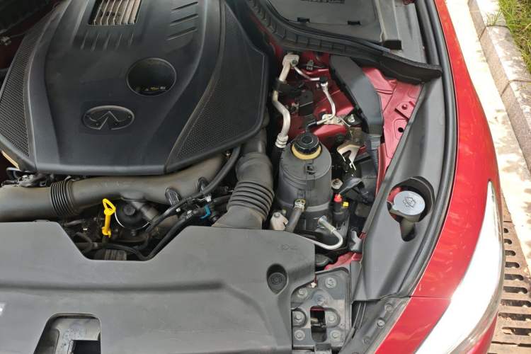 Used Infiniti Q50L 2016 2.0T Ambition Edition Engine Bay Left