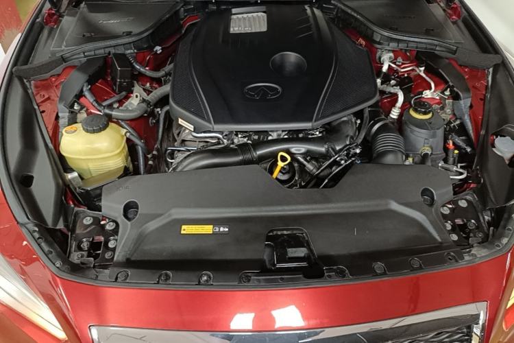 Used Infiniti Q50L 2016 2.0T Comfort Edition Engine Bay