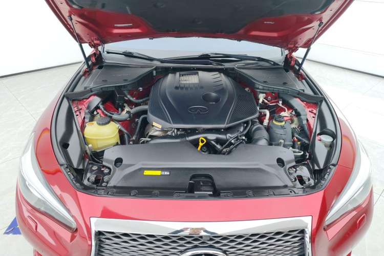 Used Infiniti Q50L 2016 2.0T Enjoyment Edition Engine Bay