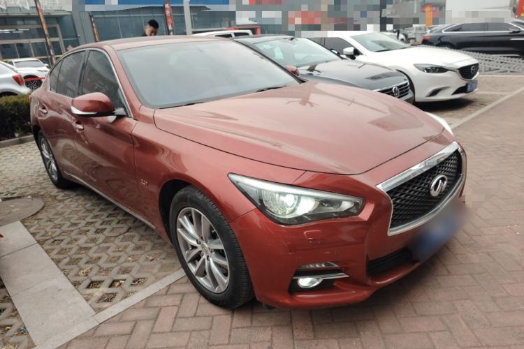 Used Infiniti Q50L 2016 2.0T Enjoyment Edition Front Right 45 Deg