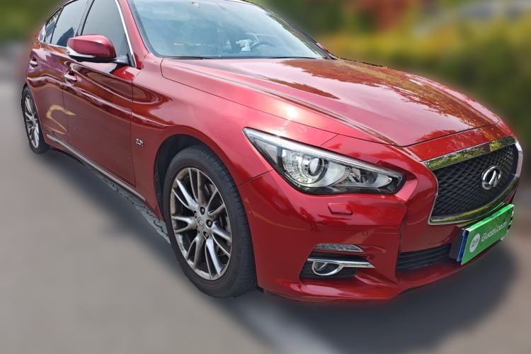 Used Infiniti Q50L 2016 2.0T Ambition Edition Front Right 45 Deg
