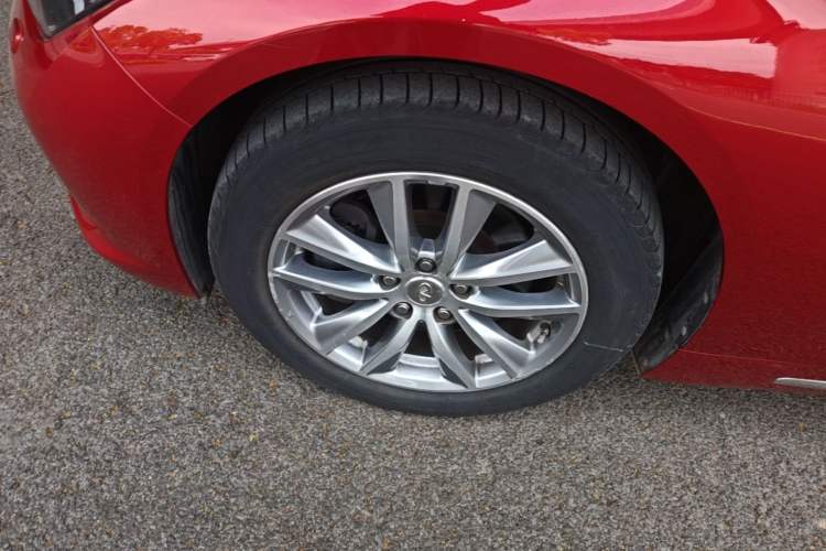 Used Infiniti Q50L 2016 2.0T Enjoyment Edition Left Front Wheel Hub