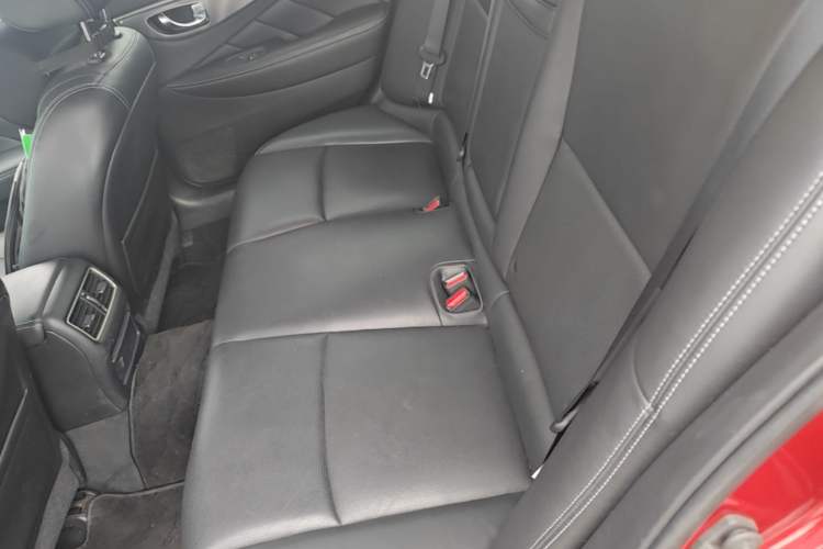 Used Infiniti Q50L 2016 2.0T Enjoyment Edition Left Rear Seat