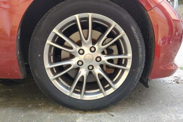 Used Infiniti Q50L 2016 2.0T Enjoyment Edition Right Front Wheel Hub