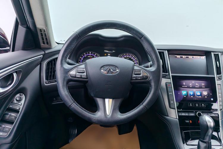 Used Infiniti Q50L 2016 2.0T Enjoyment Edition Steering Wheel