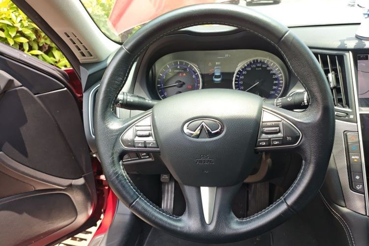 Used Infiniti Q50L 2016 2.0T Ambition Edition Steering Wheel