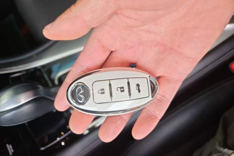 Used Infiniti Q50L 2016 2.0T Enjoyment Edition Vehicle Key