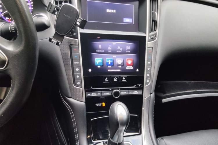 Used Infiniti Q50L 2016 2.0T Enjoyment Edition Audio And AC Panel