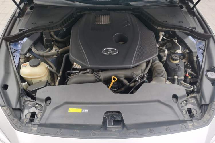 Used Infiniti Q50L 2016 2.0T Ambition Edition Engine Bay