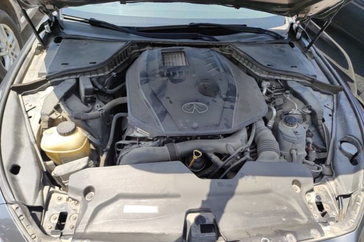Used Infiniti Q50L 2016 2.0T Enjoyment Edition Engine Bay