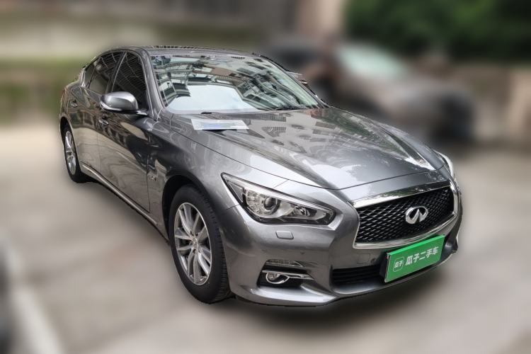 Used Infiniti Q50L 2016 2.0T Enjoyment Edition Front Right 45 Deg