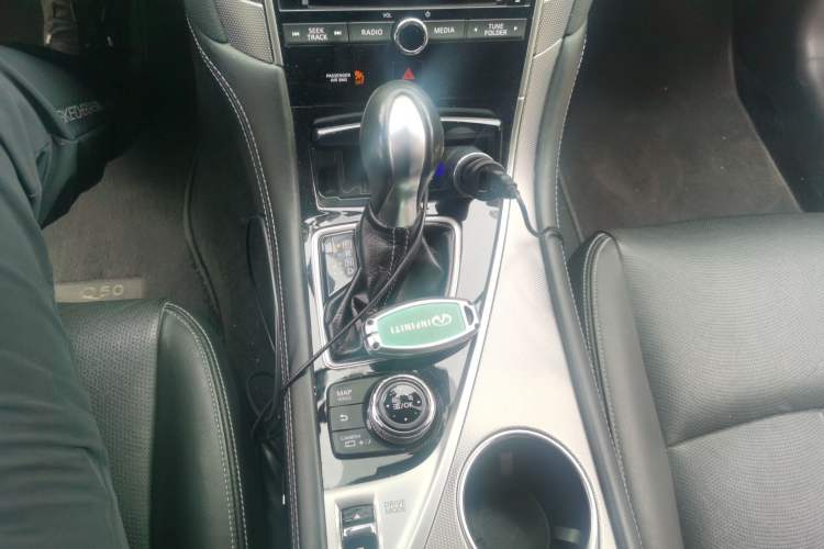 Used Infiniti Q50L 2016 2.0T Ambition Edition Gear Lever