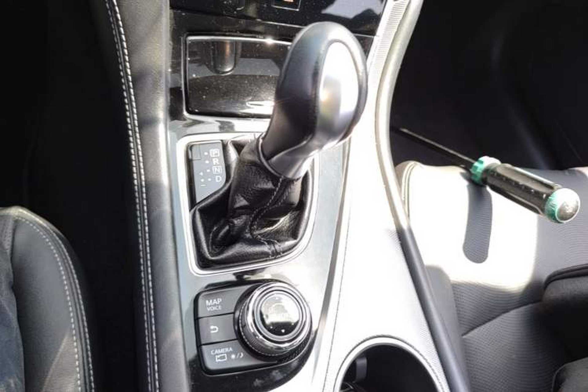 Used Infiniti Q50L 2016 2.0T Enjoyment Edition Gear Lever