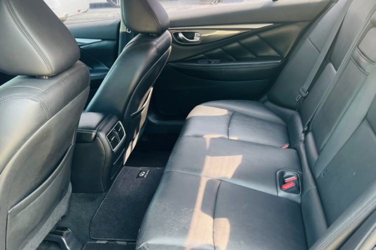 Used Infiniti Q50L 2016 2.0T Comfort Edition Interior 3