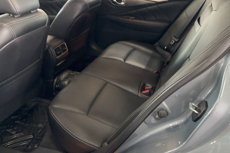 Used Infiniti Q50L 2016 2.0T Ambition Edition Interior 3