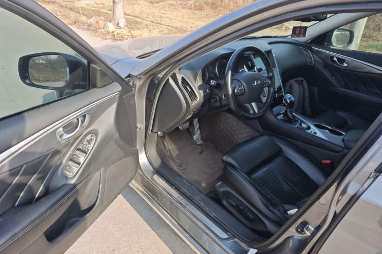 Used Infiniti Q50L 2016 2.0T Elite Sport Edition Interior 3