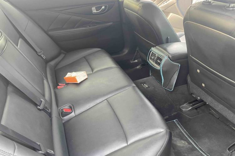 Used Infiniti Q50L 2016 2.0T Comfort Edition Interior 3