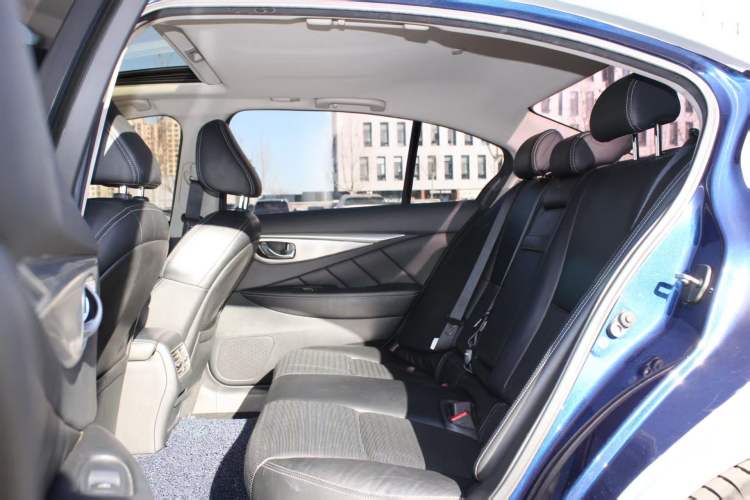 Used Infiniti Q50L 2016 2.0T Elite Sport Edition Interior 4