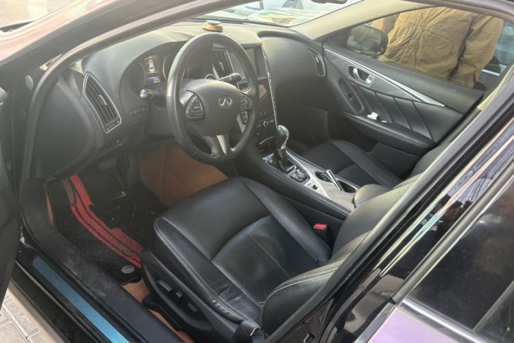 Used Infiniti Q50L 2016 2.0T Enjoyment Edition Interior 4