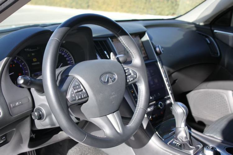 Used Infiniti Q50L 2016 2.0T Elite Sport Edition Interior 6