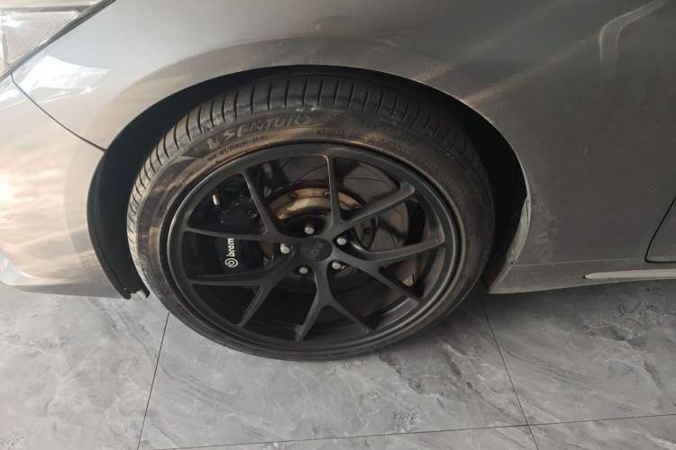 Used Infiniti Q50L 2016 2.0T Ambition Edition Left Front Wheel Hub