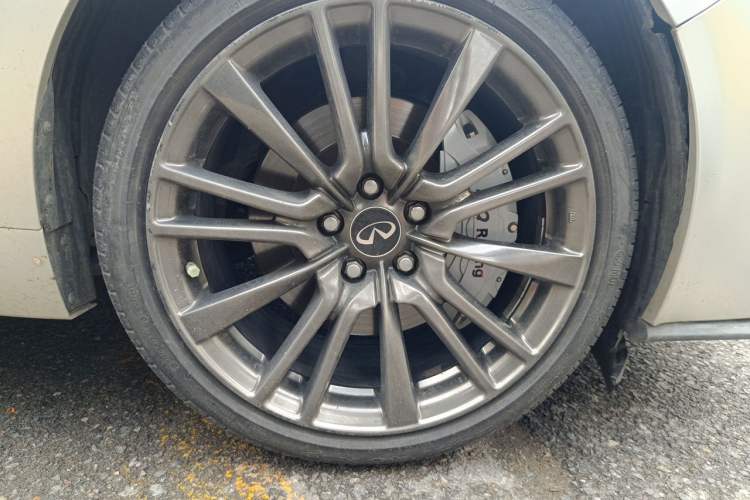 Used Infiniti Q50L 2016 2.0T Enjoyment Edition Right Front Wheel Hub