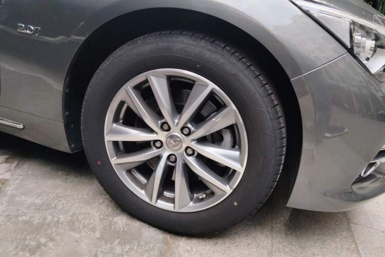 Used Infiniti Q50L 2016 2.0T Enjoyment Edition Right Front Wheel Hub