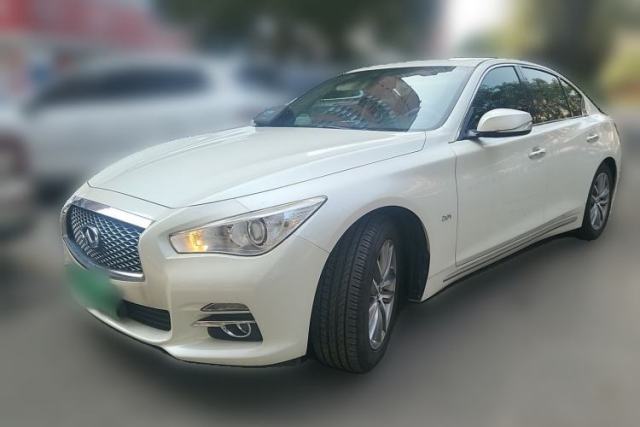 Ojetý Infiniti Q50L 2016 2.0T Comfort Edition