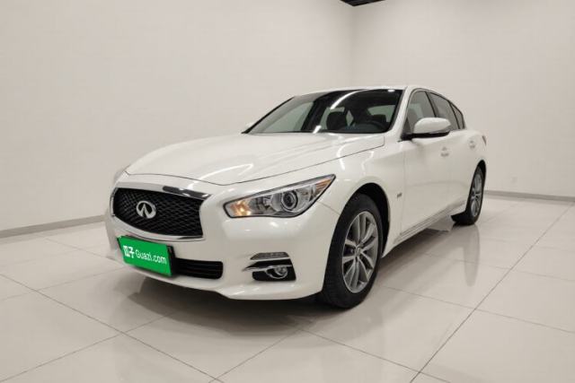 Ojetý Infiniti Q50L 2016 2.0T Comfort Edition