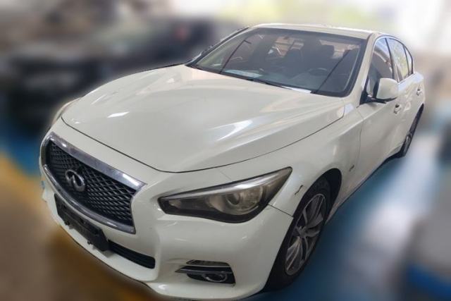 Ojetý Infiniti Q50L 2016 2.0T Comfort Edition