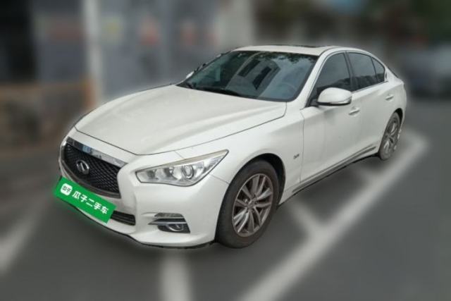 Ojetý Infiniti Q50L 2016 2.0T Comfort Edition