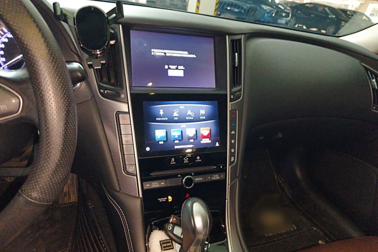 Used Infiniti Q50L 2016 2.0T Ambition Edition Audio And AC Panel