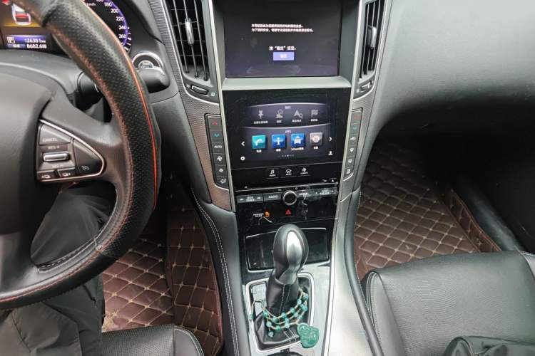 Used Infiniti Q50L 2016 2.0T Enjoyment Edition Audio And AC Panel