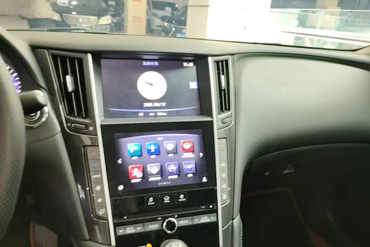 Used Infiniti Q50L 2016 2.0T Comfort Edition Audio And AC Panel