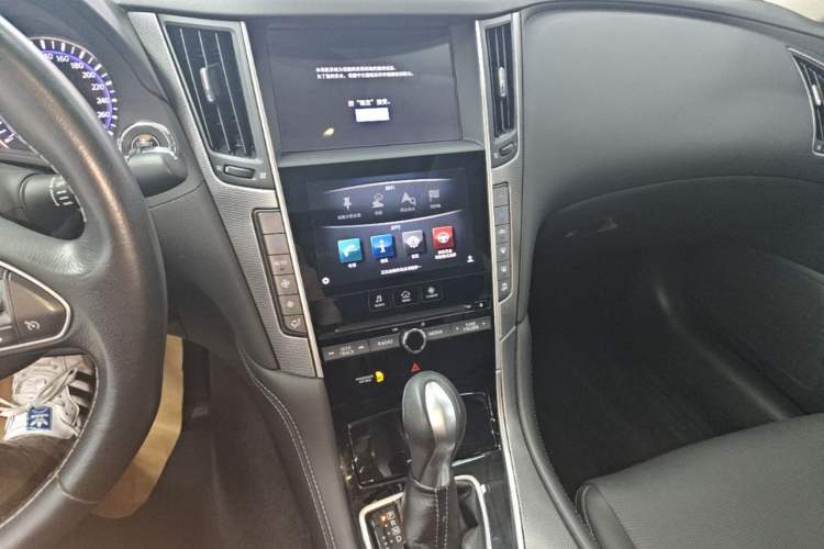 Used Infiniti Q50L 2016 2.0T Enjoyment Edition Audio And AC Panel