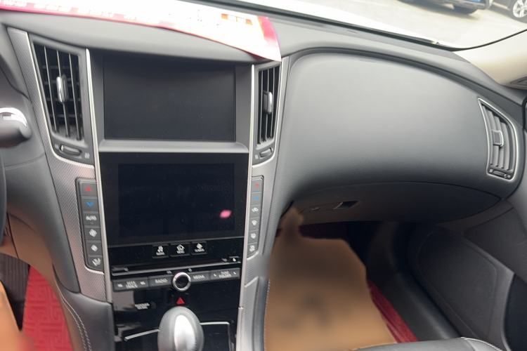 Used Infiniti Q50L 2016 2.0T Enjoyment Edition Audio And AC Panel