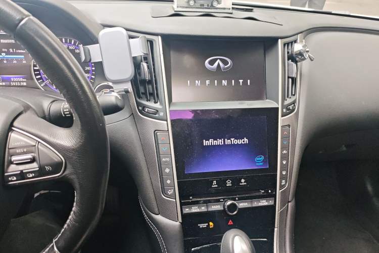 Used Infiniti Q50L 2016 2.0T Enjoyment Edition Audio And AC Panel