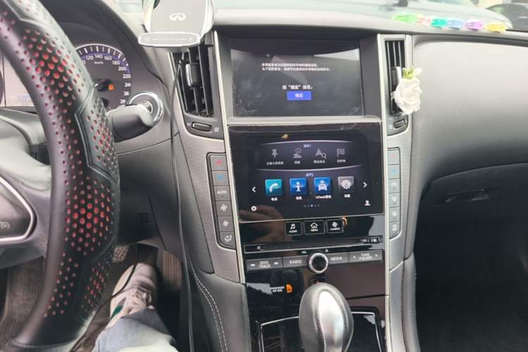 Used Infiniti Q50L 2016 2.0T Enjoyment Edition Audio And AC Panel