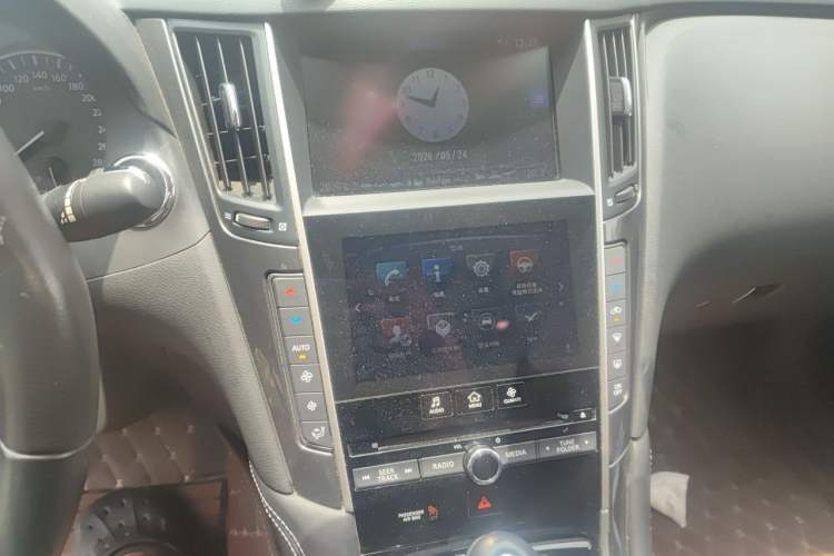 Used Infiniti Q50L 2016 2.0T Comfort Edition Audio And AC Panel