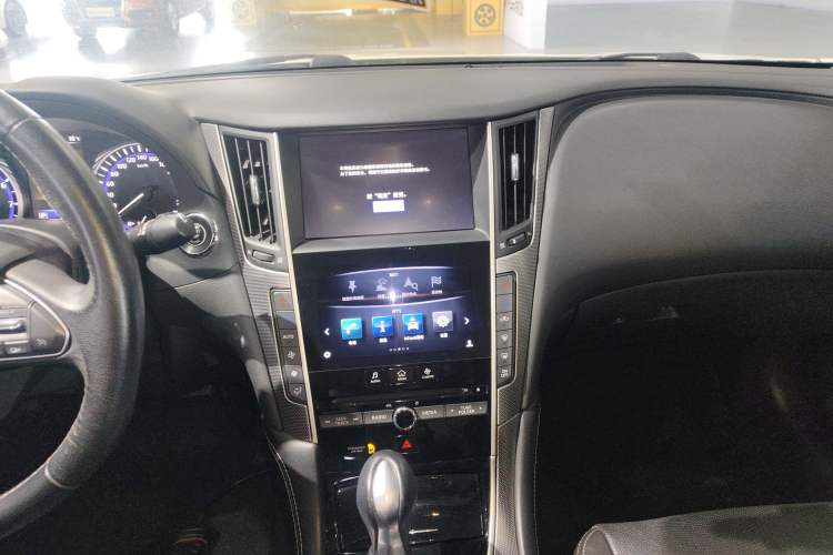 Used Infiniti Q50L 2016 2.0T Enjoyment Edition Audio And AC Panel