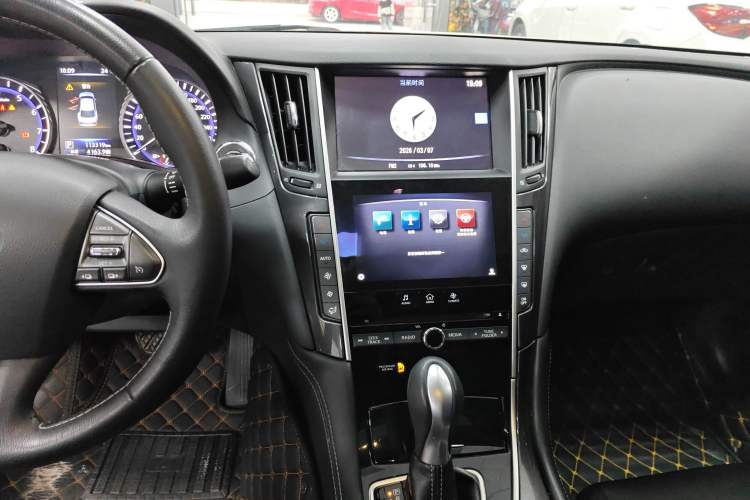 Used Infiniti Q50L 2016 2.0T Comfort Edition Audio And AC Panel