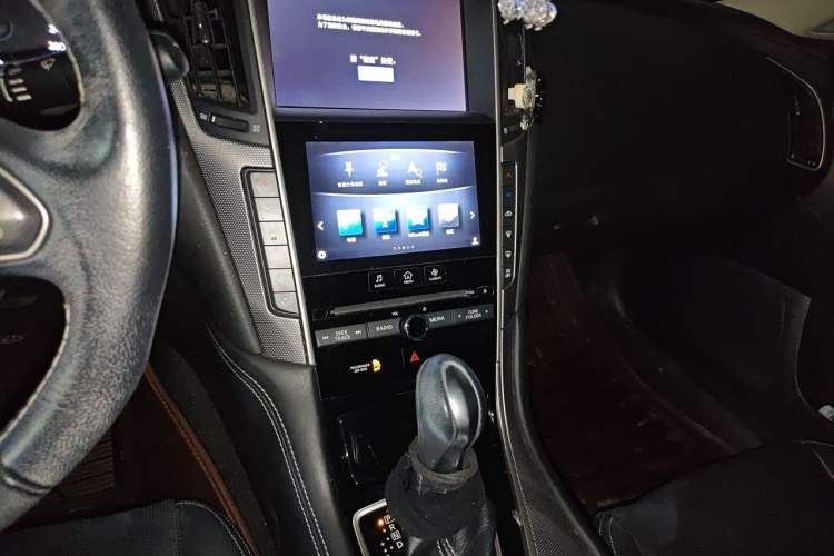Used Infiniti Q50L 2016 2.0T Enjoyment Edition Audio And AC Panel