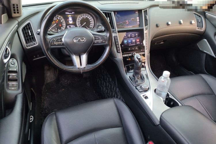 Used Infiniti Q50L 2016 2.0T Ambition Edition Center Console