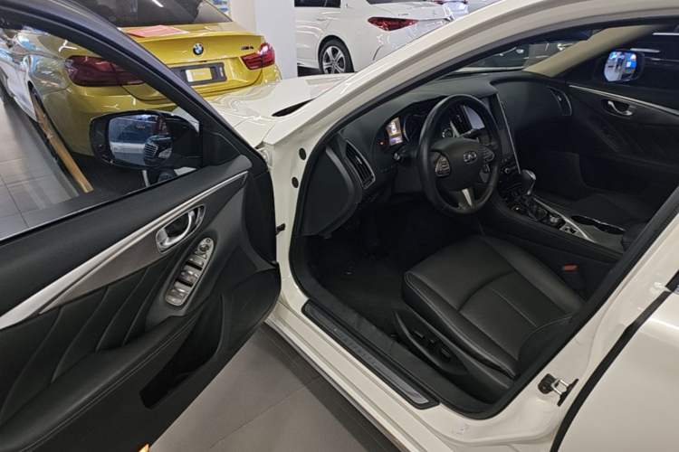 Used Infiniti Q50L 2016 2.0T Enjoyment Edition Driver Seat