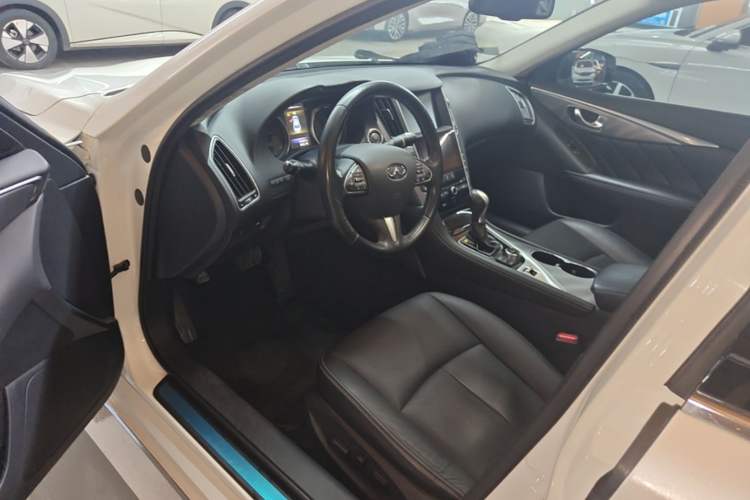 Used Infiniti Q50L 2016 2.0T Enjoyment Edition Driver Seat