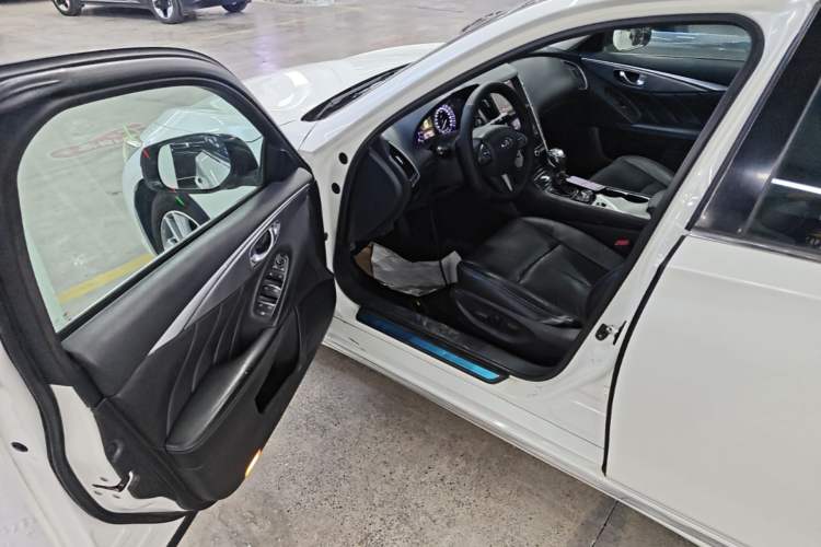 Used Infiniti Q50L 2016 2.0T Enjoyment Edition Driver Seat