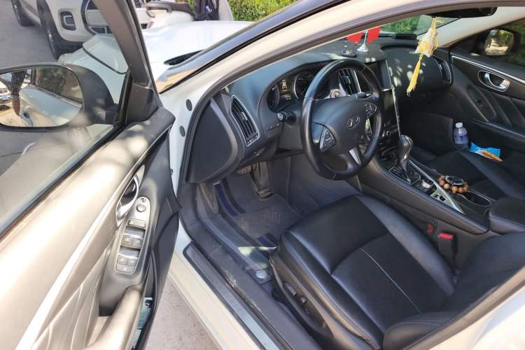 Used Infiniti Q50L 2016 2.0T Comfort Edition Driver Seat