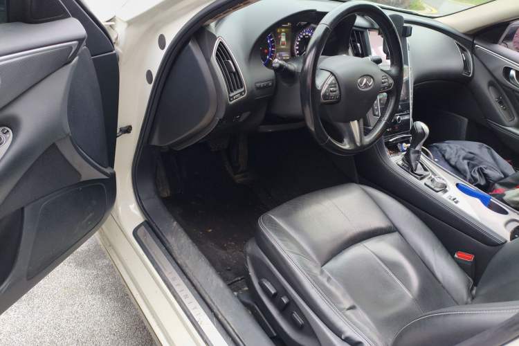 Used Infiniti Q50L 2016 2.0T Enjoyment Edition Driver Seat