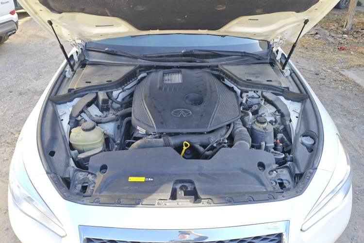 Used Infiniti Q50L 2016 2.0T Comfort Edition Engine Bay